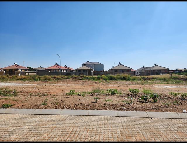 302M² VACANT LAND FOR SALE IN SOUTHERN GATEWAY